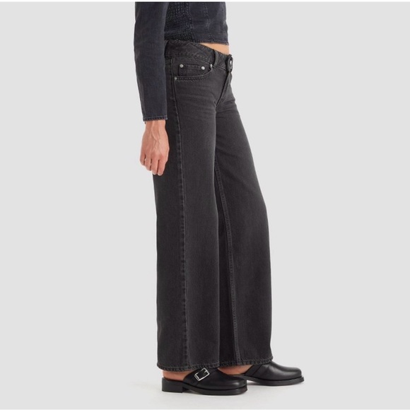 Levi's women super low loose jeans- mic dropped 30 NWT 30X32 - Picture 3 of 8